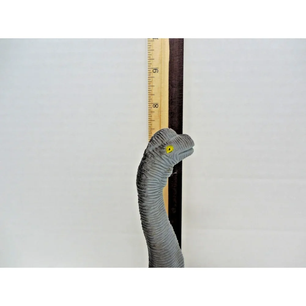 1993 Brachiosaurus Dinosaur Rubber Toy 8 in L x 7.5 in T